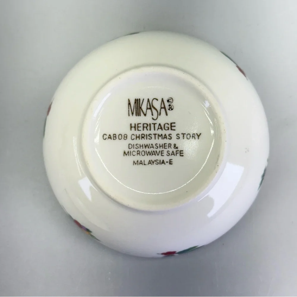 Mikasa Heritage Christmas Story Trinket Dish